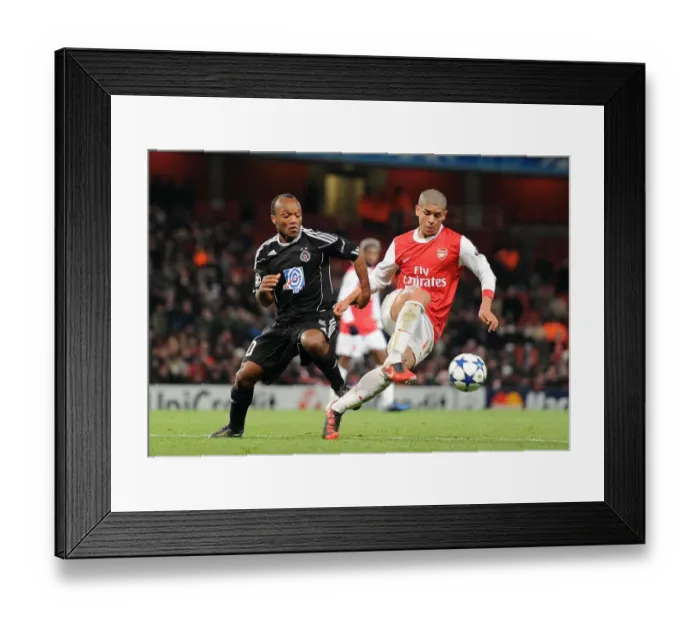 Framed Print : Denilson (Arsenal) Almami Moreira (Partizan). Arsenal 3: 1 Partizan Belgrade Framed Print : Denilson (Arsenal) Almami Moreira (Partizan). Arsenal 3: 1 Partizan Belgrade