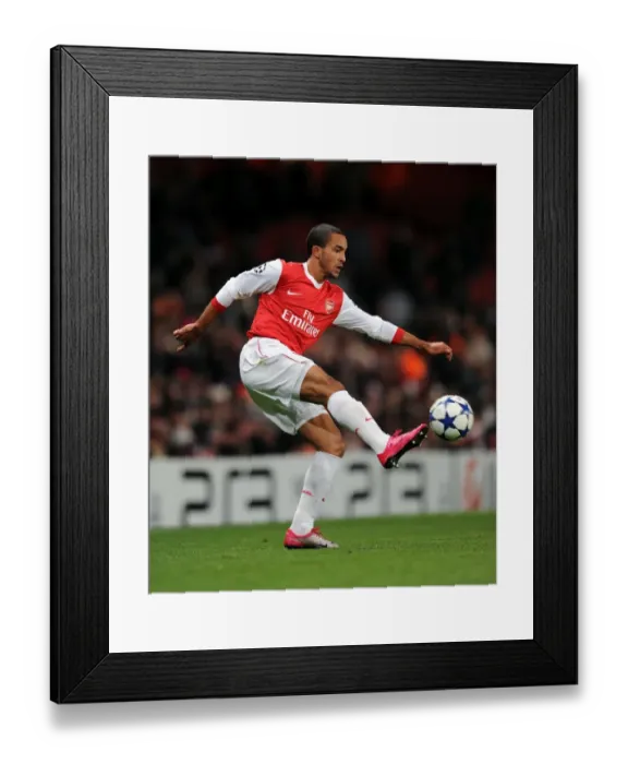 Framed Print : Theo Walcott (Arsenal). Arsenal 3: 1 Partizan Belgrade. UEFA Champions League