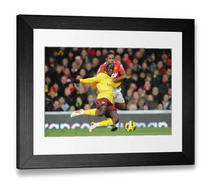 Framed Print : Bacary Sagna (Arsenal) Anderson (Man United). Manchester United 1: 0 Arsenal Framed Print : Bacary Sagna (Arsenal) Anderson (Man United). Manchester United 1: 0 Arsenal