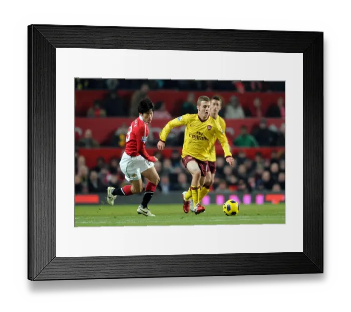 Framed Print : Jack Wilshere (Arsenal) Ji-Sung Park (Man Utd). Manchester United 1: 0 Arsenal Framed Print : Jack Wilshere (Arsenal) Ji-Sung Park (Man Utd). Manchester United 1: 0 Arsenal
