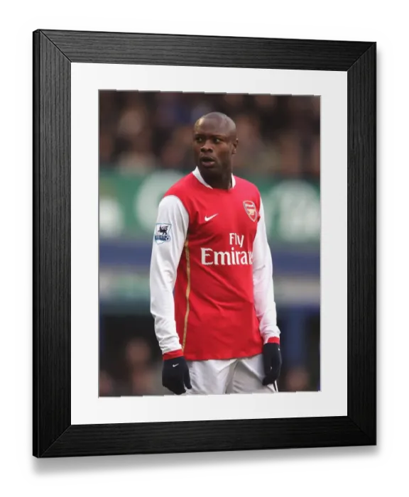 Framed Print : William Gallas: Heroic Performance at Everton (1:0 Victory, March 18, 2007)