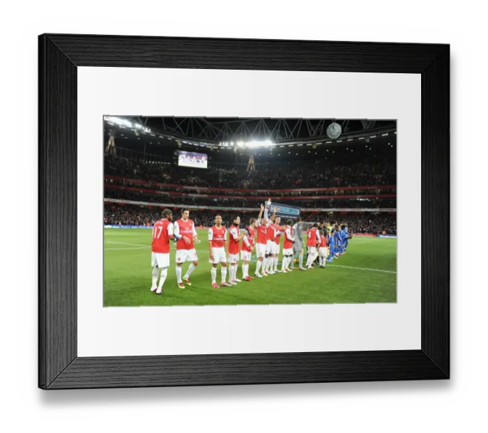 Framed Print : Arsenal players line up before the match. Arsenal 3: 1 Chelsea. Barclays Premier League