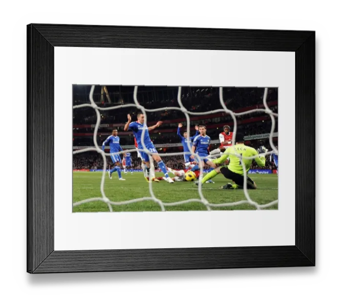 Framed Print : Alex Song scores Arsenals 1st goal past Petr Czech (Chelsea). Arsenal 3: 1 Chelsea
