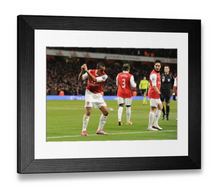 Framed Print : Theo Walcott's Triumph: Arsenal's 3rd Goal vs Chelsea in Barclays Premier League (27 / 12 / 10)