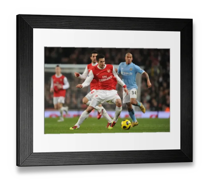 Framed Print : Van Persie's Determined Standoff: Arsenal vs Manchester City, Premier League Rivalry (2011)