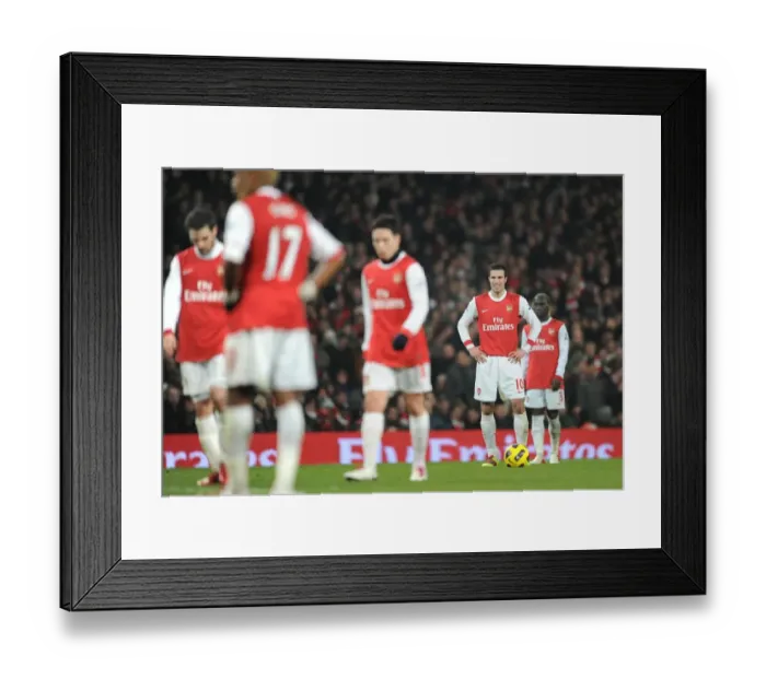 Framed Print : Determined Showdown: Arsenal vs Manchester City 0-0, Robin van Persie's Battle at Emirates, Premier League 2011