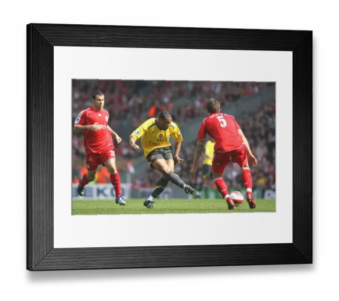 Framed Print : Julio Baptista (Arsenal) Daniel Agger and Javier Mascherano (Liverpool) Framed Print : Julio Baptista (Arsenal) Daniel Agger and Javier Mascherano (Liverpool)