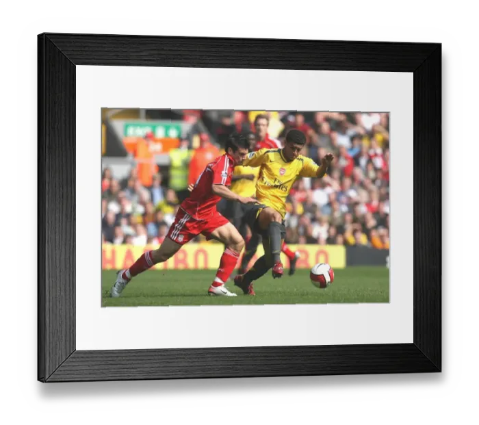 Framed Print : Denilson vs. Gonzalez: Liverpool's Dominance over Arsenal in the 2007 Premier League Clash