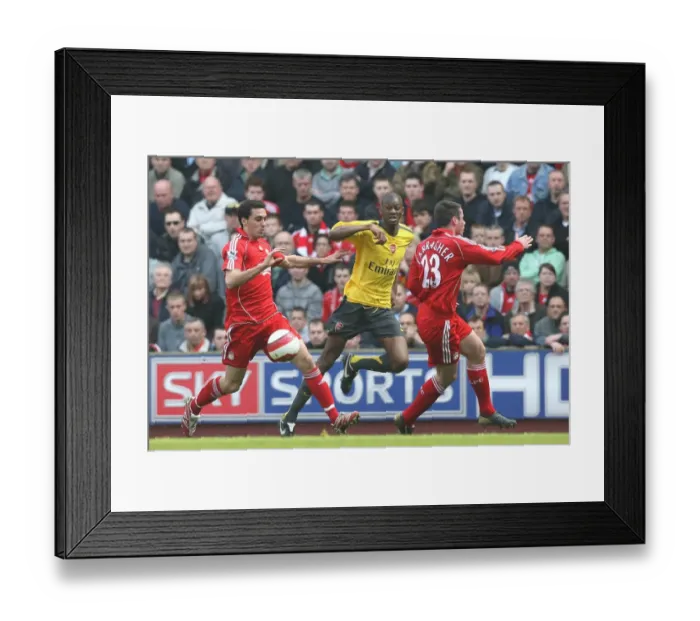 Framed Print : Abu Diaby (Arsenal) Jamie Carragher (Liverpool) Framed Print : Abu Diaby (Arsenal) Jamie Carragher (Liverpool)