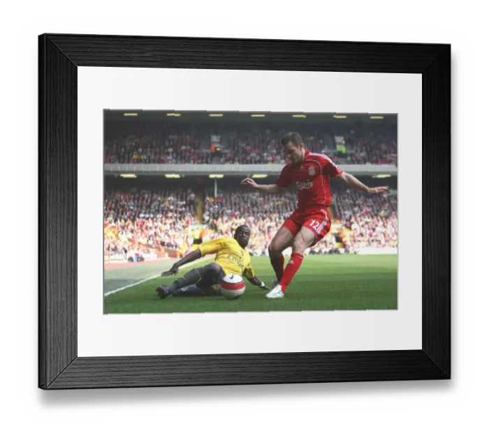 Framed Print : Emmanuel Eboue (Arsenal) Fabio Aurelio (Liverpool)