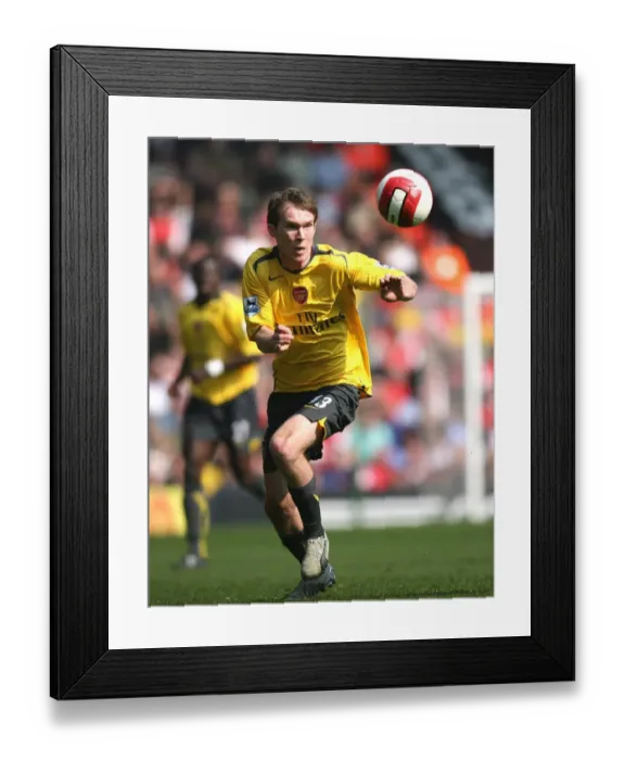 Framed Print : Alex Hleb in Action Against Liverpool: Arsenal's 4-1 Defeat at Anfield, March 2007 Framed Print : Alex Hleb in Action Against Liverpool: Arsenal's 4-1 Defeat at Anfield, March 2007