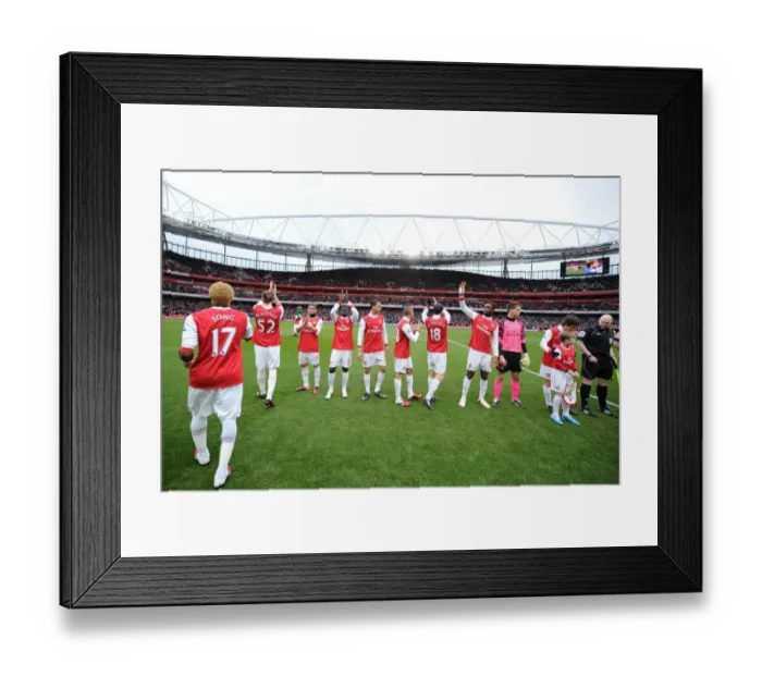 Framed Print : The Arsenal team line up before the match. Arsenal 1: 1 Leeds United, FA Cup 3rd Round Framed Print : The Arsenal team line up before the match. Arsenal 1: 1 Leeds United, FA Cup 3rd Round