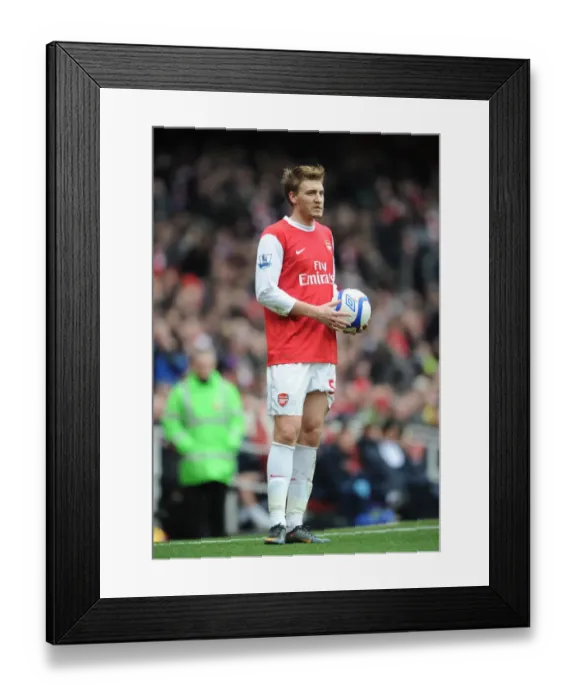Framed Print : Nicklas Bendtner (Arsenal). Arsenal 1: 1 Leeds United, FA Cup 3rd Round Framed Print : Nicklas Bendtner (Arsenal). Arsenal 1: 1 Leeds United, FA Cup 3rd Round