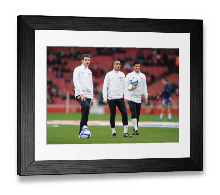 Framed Print : Aaron Ramsey and Theo Walcott (Arsenal). Arsenal 1: 1 Leeds United, FA Cup 3rd Round