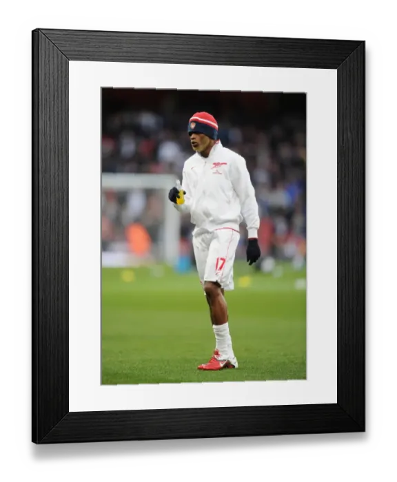 Framed Print : Arsenal's Alex Song in FA Cup Action Against Leeds United at Emirates Stadium Framed Print : Arsenal's Alex Song in FA Cup Action Against Leeds United at Emirates Stadium