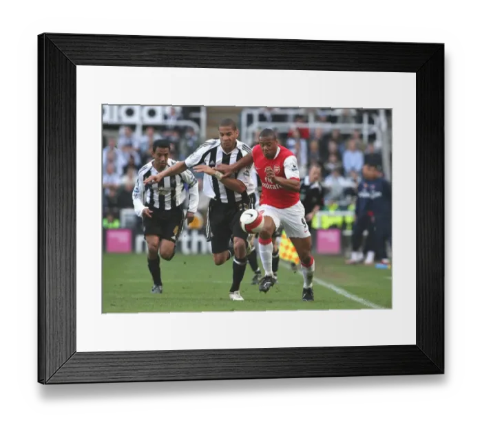 Framed Print : Baptista vs. Onyewu: A Battle of Giants in the FA Premiership Stalemate at St. James Park, Arsenal vs. Newcastle United, 2007