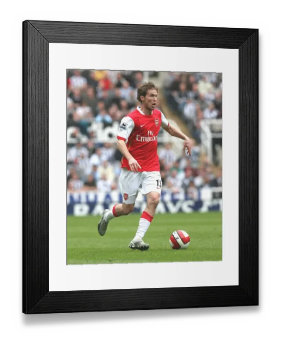 Framed Print : Alex Hleb in Action: Arsenal's Unbeaten Run at Newcastle United, FA Premiership, 2007 Framed Print : Alex Hleb in Action: Arsenal's Unbeaten Run at Newcastle United, FA Premiership, 2007