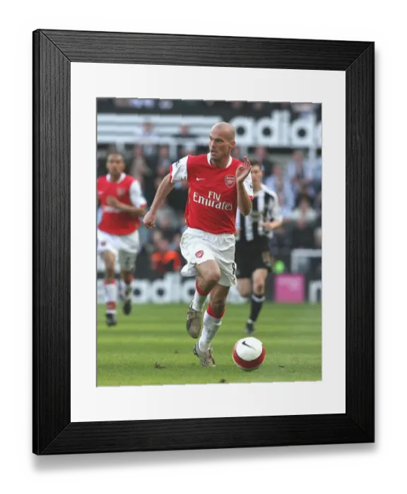 Framed Print : Freddie Ljujngberg (Arsenal) Newcastle United 0: 0 Arsenal
