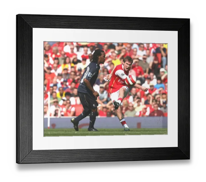 Framed Print : Alex Hleb (Arsenal) Ricardo Gardner (Bolton) Framed Print : Alex Hleb (Arsenal) Ricardo Gardner (Bolton)