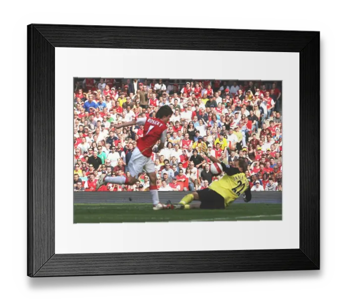 Framed Print : Tomas Rosicky shoots past Bolton goalkeeper Jussi Jaskelainen to score the first Arsenal goal Framed Print : Tomas Rosicky shoots past Bolton goalkeeper Jussi Jaskelainen to score the first Arsenal goal