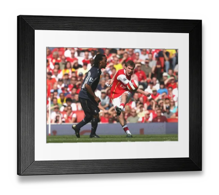 Framed Print : Arsenal's Hleb vs. Gardner: A Battle in Arsenal's 2-1 Win Over Bolton, FA Premiership, Emirates Stadium, London, 14 / 4 / 2007 Framed Print : Arsenal's Hleb vs. Gardner: A Battle in Arsenal's 2-1 Win Over Bolton, FA Premiership, Emirates Stadium, London, 14 / 4 / 2007