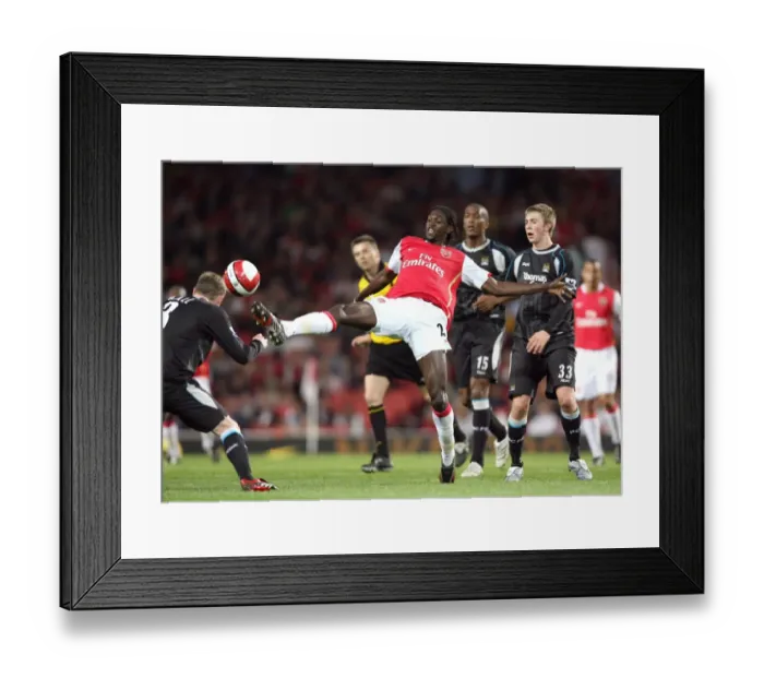 Framed Print : Emmanuel Adebayor (Arsenal) Micheal Ball (Man City)