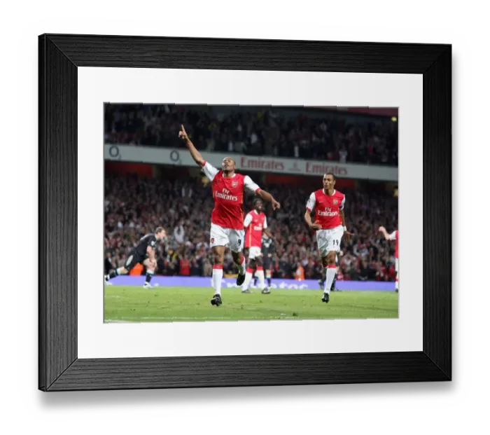 Framed Print : Triumphant Moment: Arsenal's Julio Baptista and Gilberto Celebrate 3-1 Victory Over Manchester City