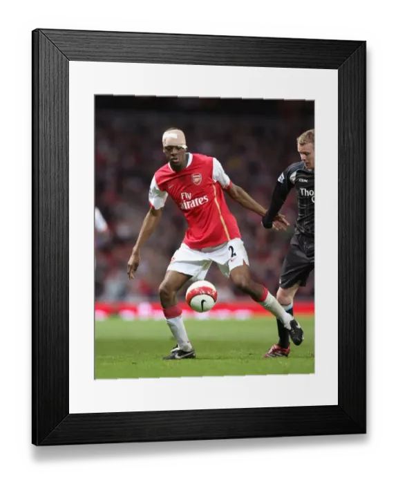 Framed Print : Abou Diaby (Arsenal) Michael Ball (Man City) Framed Print : Abou Diaby (Arsenal) Michael Ball (Man City)