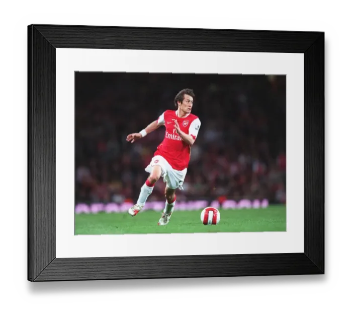 Framed Print : Tomas Rosicky's Stunner: Arsenal's 3-1 Victory Over Manchester City (April 17, 2007)