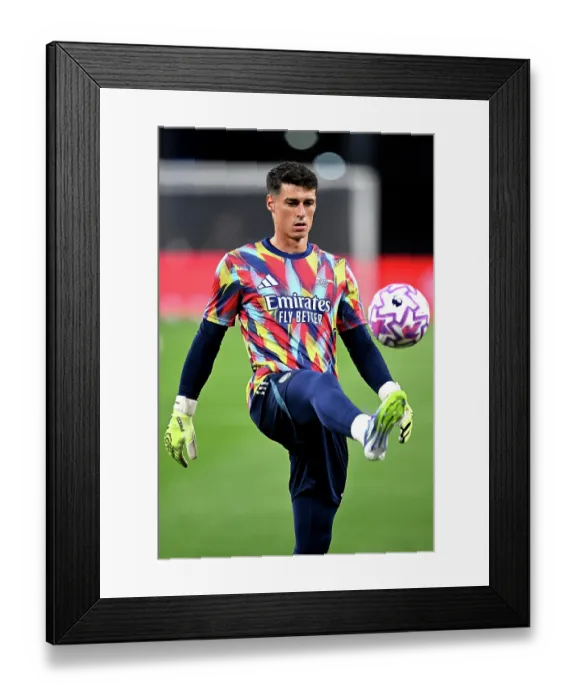 Framed Print : Arsenal FC v AC Milan: Pre-Season Friendly