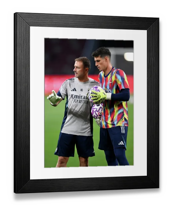 Framed Print : Arsenal FC v AC Milan: Pre-Season Friendly Framed Print : Arsenal FC v AC Milan: Pre-Season Friendly