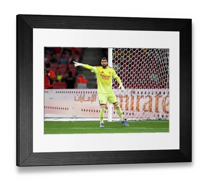 Framed Print : Arsenal FC v AC Milan: Pre-Season Friendly Framed Print : Arsenal FC v AC Milan: Pre-Season Friendly