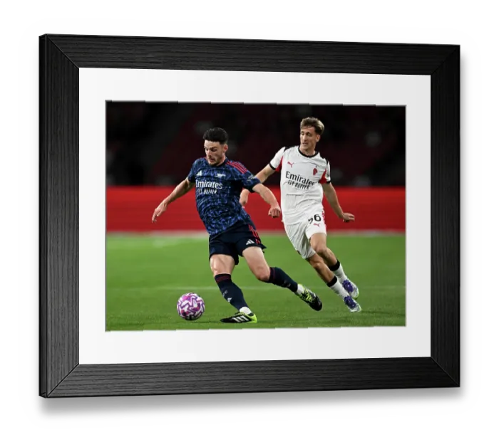 Framed Print : Arsenal FC v AC Milan: Pre-Season Friendly Framed Print : Arsenal FC v AC Milan: Pre-Season Friendly