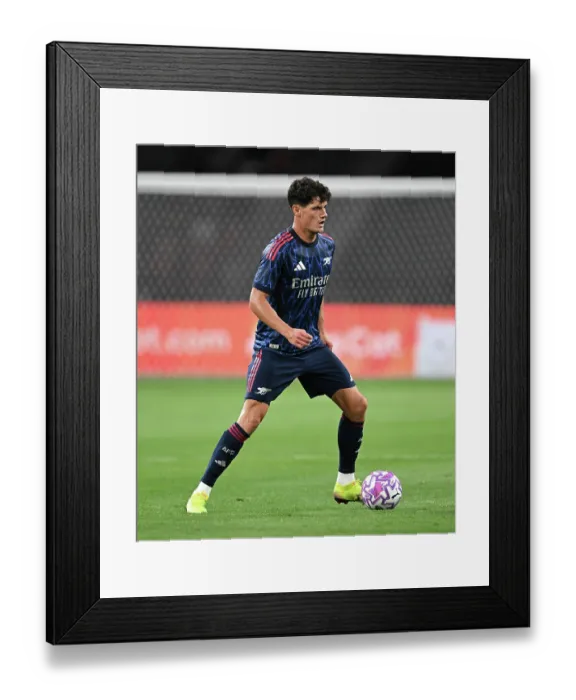 Framed Print : Arsenal FC v AC Milan: Pre-Season Friendly Framed Print : Arsenal FC v AC Milan: Pre-Season Friendly