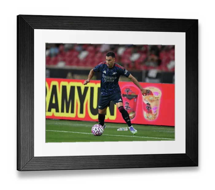 Framed Print : Arsenal FC v AC Milan: Pre-Season Friendly Framed Print : Arsenal FC v AC Milan: Pre-Season Friendly