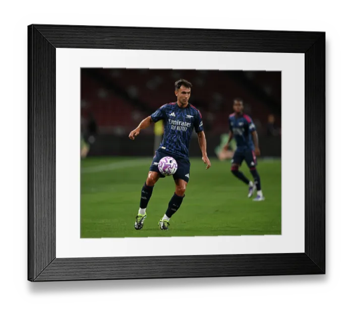 Framed Print : Arsenal FC v AC Milan: Pre-Season Friendly Framed Print : Arsenal FC v AC Milan: Pre-Season Friendly