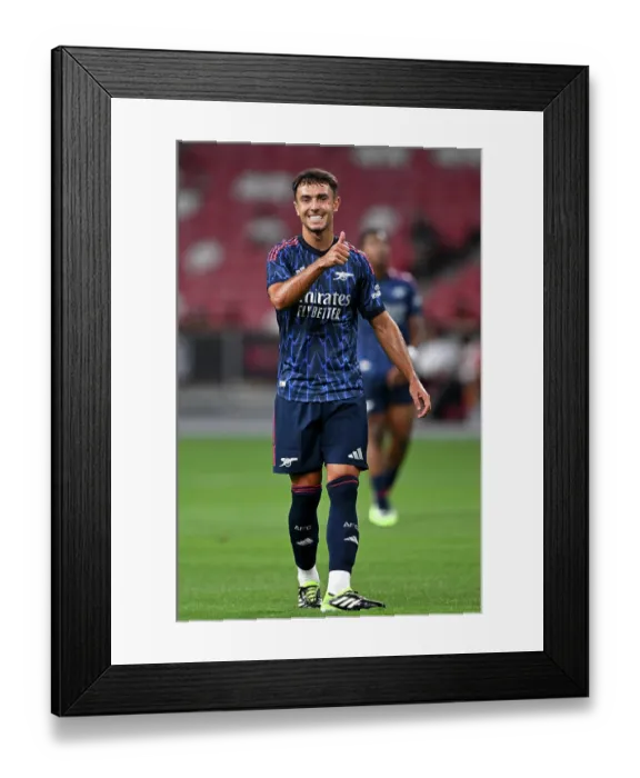 Framed Print : Arsenal FC v AC Milan: Pre-Season Friendly