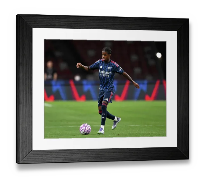 Framed Print : Arsenal FC v AC Milan: Pre-Season Friendly