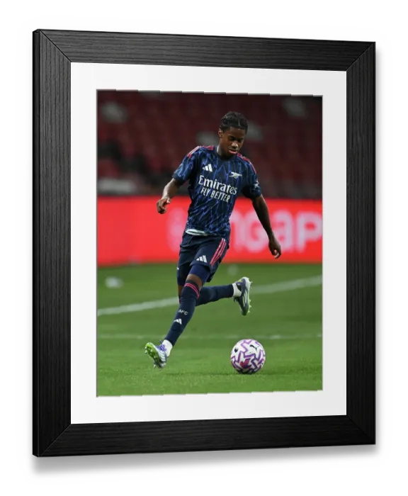 Framed Print : Arsenal FC v AC Milan: Pre-Season Friendly