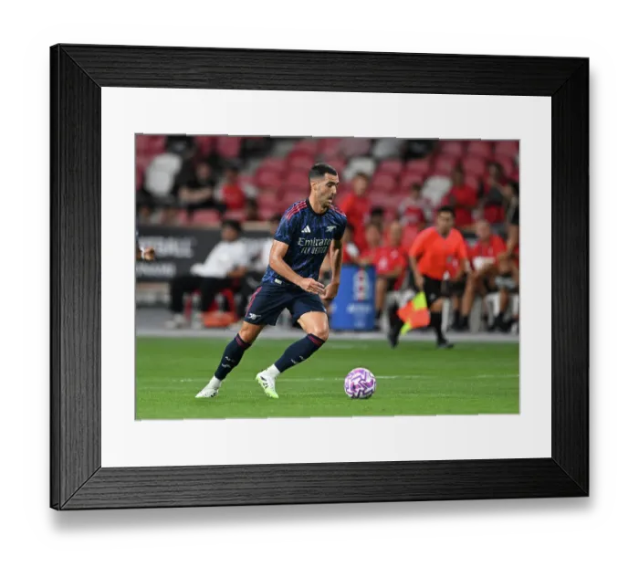 Framed Print : Arsenal FC v AC Milan: Pre-Season Friendly Framed Print : Arsenal FC v AC Milan: Pre-Season Friendly