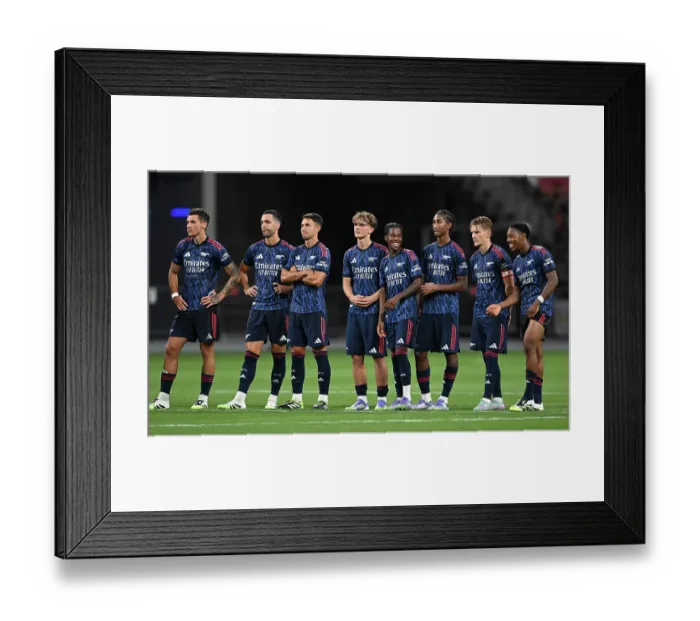 Framed Print : Arsenal FC v AC Milan: Pre-Season Friendly Framed Print : Arsenal FC v AC Milan: Pre-Season Friendly