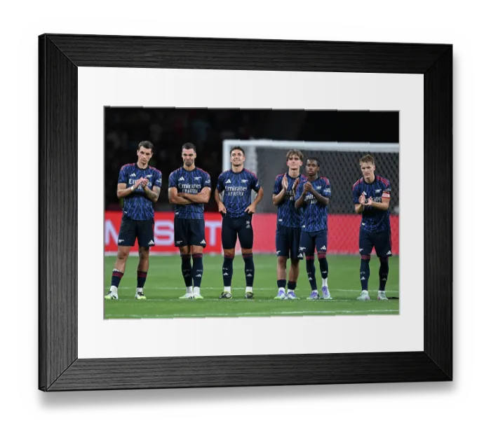 Framed Print : Arsenal FC v AC Milan: Pre-Season Friendly Framed Print : Arsenal FC v AC Milan: Pre-Season Friendly