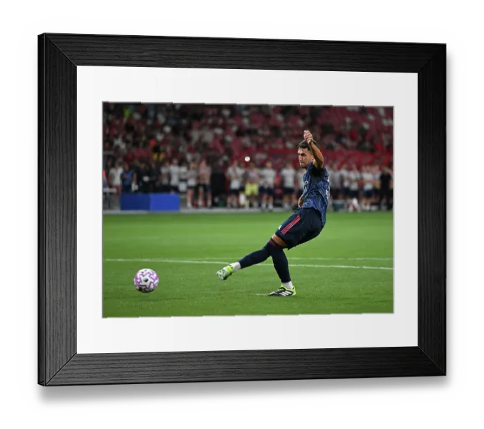 Framed Print : Arsenal FC v AC Milan: Pre-Season Friendly