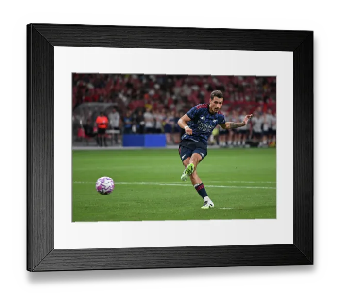 Framed Print : Arsenal FC v AC Milan: Pre-Season Friendly Framed Print : Arsenal FC v AC Milan: Pre-Season Friendly