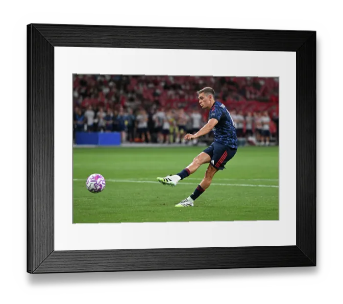 Framed Print : Arsenal FC v AC Milan: Pre-Season Friendly