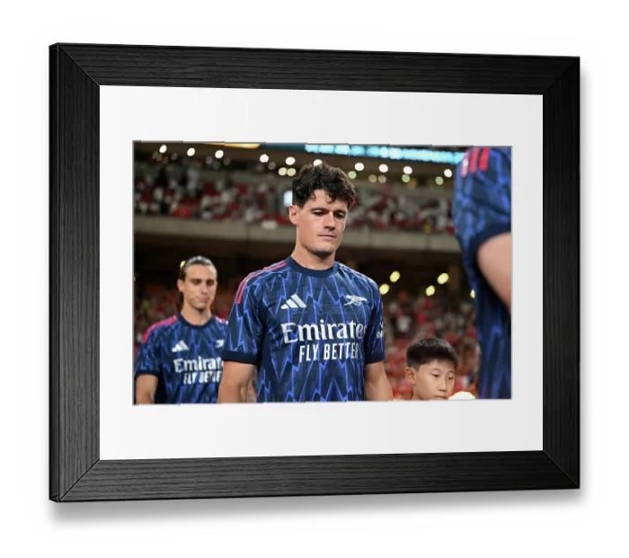 Framed Print : Arsenal FC v AC Milan: Pre-Season Friendly