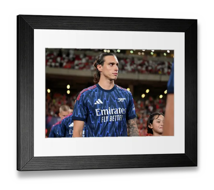 Framed Print : Arsenal FC v AC Milan: Pre-Season Friendly