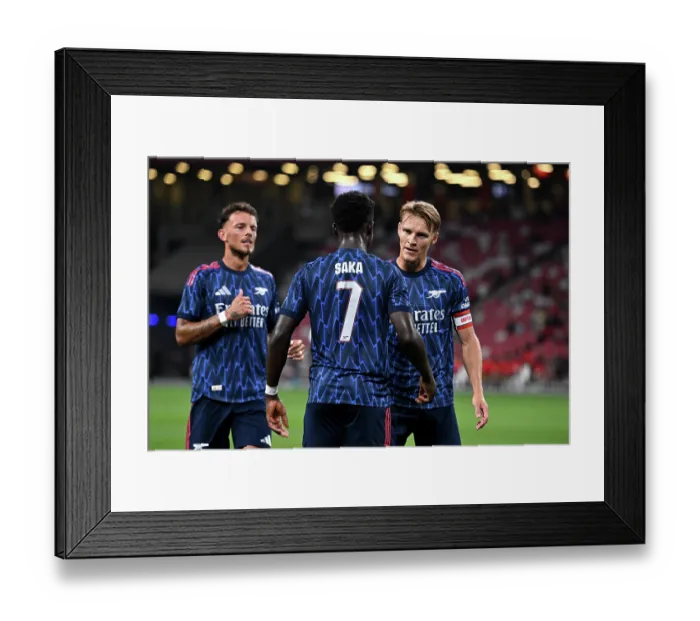 Framed Print : Arsenal FC v AC Milan: Pre-Season Friendly Framed Print : Arsenal FC v AC Milan: Pre-Season Friendly