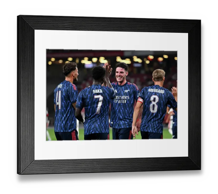 Framed Print : Arsenal FC v AC Milan: Pre-Season Friendly Framed Print : Arsenal FC v AC Milan: Pre-Season Friendly