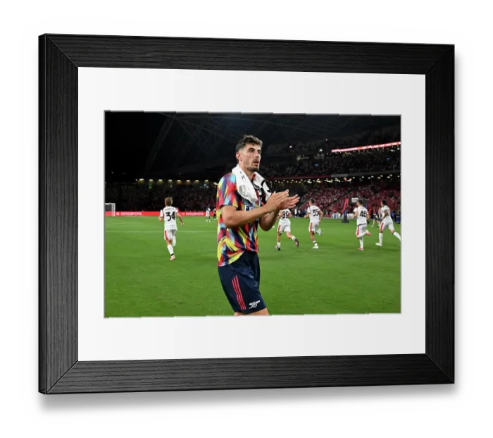 Framed Print : Arsenal FC v AC Milan: Pre-Season Friendly